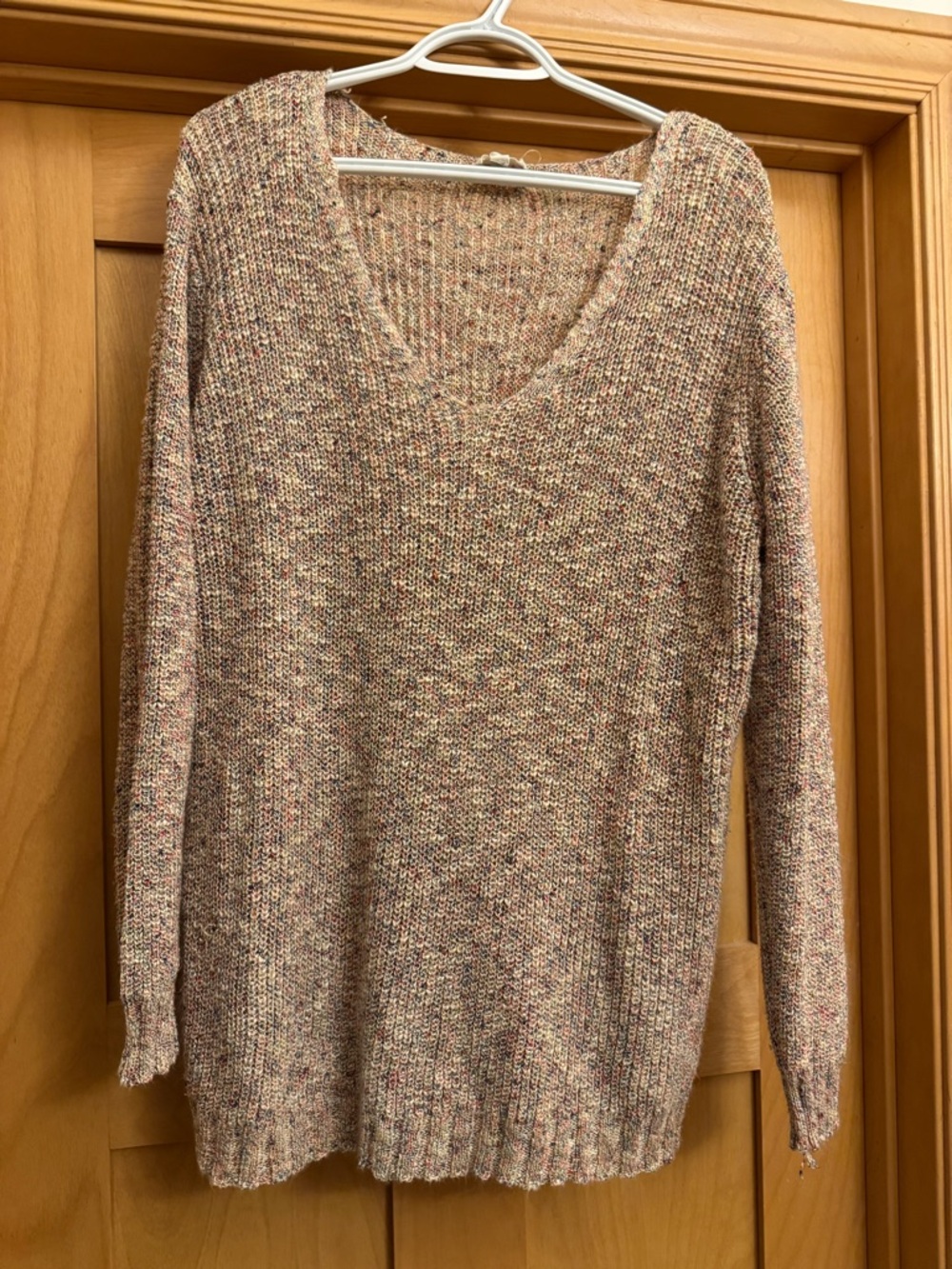 BiBi Speckled Beige-Pink V-Neck Knit Sweater